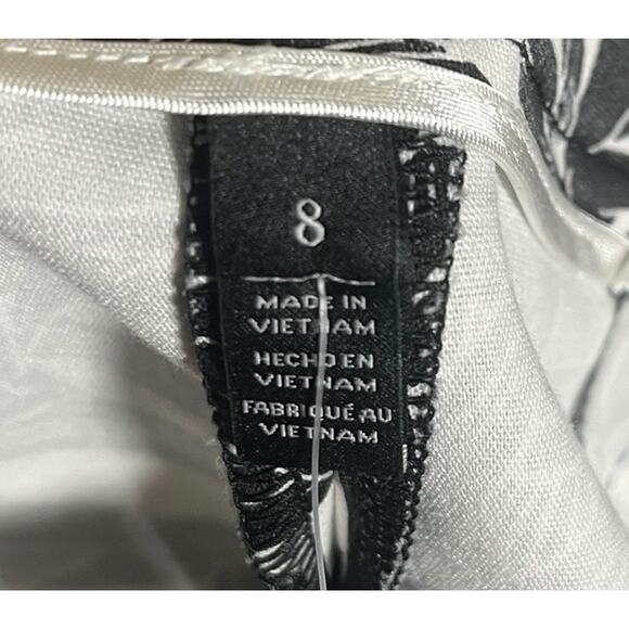 White House Black Market Tropical Pattern 12” Bermuda Shorts Sz 8 - Picture 6 of 7